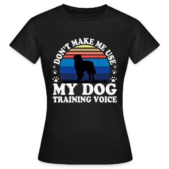 Chien de berger des Carpates Silhouette Rétro Coucher de soleil - T-shirt Femme - noir - Devant - AI Model Female 172 dark (172cm)