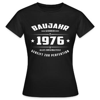 Baujahr - 1976 - Frauen T-Shirt - Schwarz - Vorne - AI Model Female 172 dark (172cm)