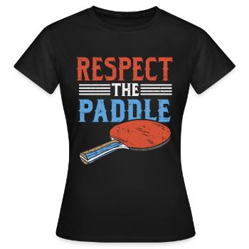 raster 26143 Merch by Amazon Standard 01 - Frauen T-Shirt - Schwarz - Vorne - AI Model Female 172 dark (172cm)