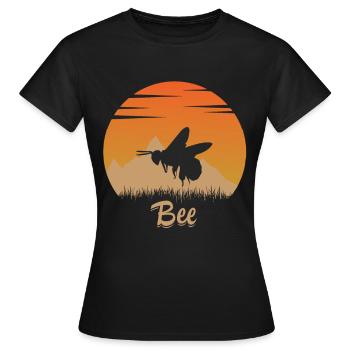 Biene in der Natur - Frauen T-Shirt - Schwarz - Vorne - AI Model Female 172 dark (172cm)