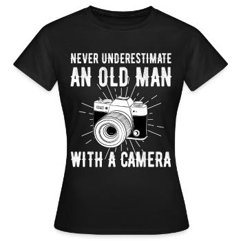 photographer - Women's T-Shirt - black - Front - AI Model Female 172 dark (172cm)