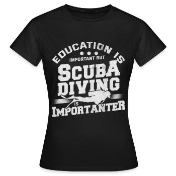 Scuba Diving - Frauen T-Shirt - Schwarz - Vorne - AI Model Female 172 dark (172cm)