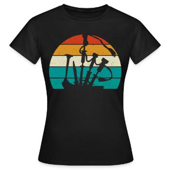 Dudelsack Retro Schottland Kilt Schotte - Frauen T-Shirt - Schwarz - Vorne - AI Model Female 172 dark (172cm)