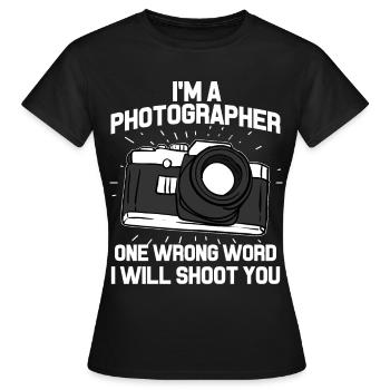 Fotograf Digitalkamera Fotoapparat kamera objektiv - Frauen T-Shirt - Schwarz - Vorne - AI Model Female 172 dark (172cm)