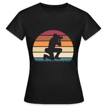 Fotograf Digitalkamera Fotoapparat Spiegelreflex - Frauen T-Shirt - Schwarz - Vorne - AI Model Female 172 dark (172cm)