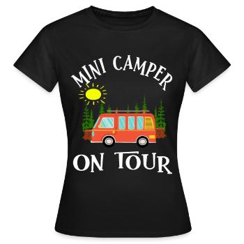 Klein Camper on Tour Roadtrip Camping Bus - Frauen T-Shirt - Schwarz - Vorne - AI Model Female 172 dark (172cm)