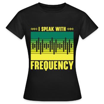 Funk Amateur Funker Funken Radio Hobby Geschenk - Frauen T-Shirt - Schwarz - Vorne - AI Model Female 172 dark (172cm)