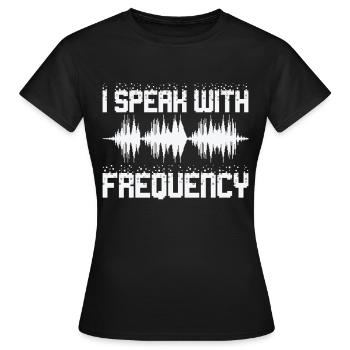Funk Amateur Funker Funken Radio Hobby Geschenk - Frauen T-Shirt - Schwarz - Vorne - AI Model Female 172 dark (172cm)
