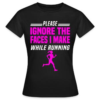 Coureurs de marathon en course semi-marathon - T-shirt Femme - noir - Devant - AI Model Female 172 dark (172cm)