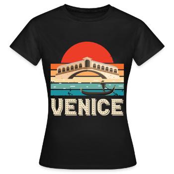 Venedig Canal Grande Gondel Norditalien - Frauen T-Shirt - Schwarz - Vorne - AI Model Female 172 dark (172cm)