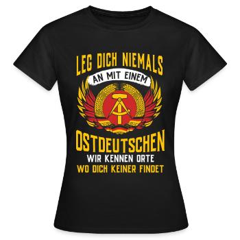 Ostdeutschland Geschenk Osten Ossi DDR Ostalgie - Frauen T-Shirt - Schwarz - Vorne - AI Model Female 172 dark (172cm)