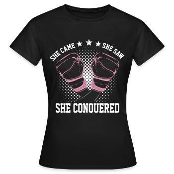 Women Boxing Gift She Came She Shaw She Conquered - Frauen T-Shirt - Schwarz - Vorne - AI Model Female 172 dark (172cm)