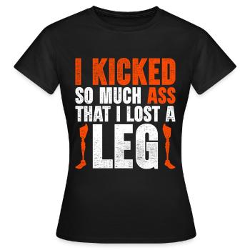 Leg prosthesis of one-legged leg amputee - Women's T-Shirt - black - Front - AI Model Female 172 dark (172cm)