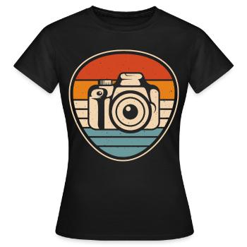 Photographer - Women's T-Shirt - black - Front - AI Model Female 172 dark (172cm)