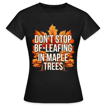 Sirop d’érable Érable - T-shirt Femme - noir - Devant - AI Model Female 172 dark (172cm)