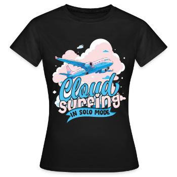 Premier pilote de vol solo surfant sur les nuages en mode solo - T-shirt Femme - noir - Devant - AI Model Female 172 dark (172cm)