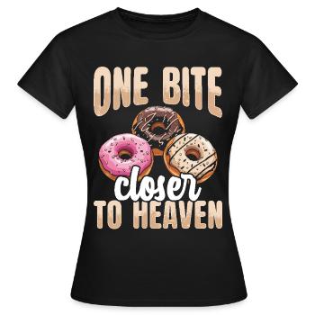 Donuts Donut - Frauen T-Shirt - Schwarz - Vorne - AI Model Female 172 dark (172cm)