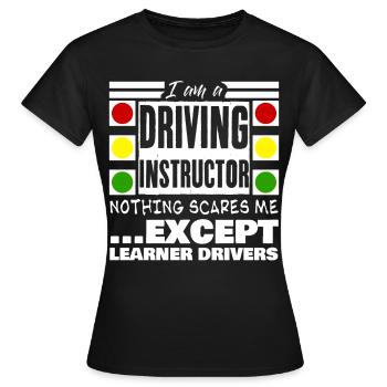 Moniteur d’auto-école Apprentis conducteurs - T-shirt Femme - noir - Devant - AI Model Female 172 dark (172cm)