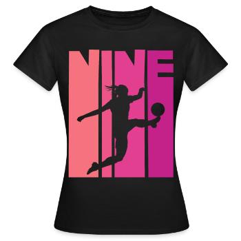 Footballeur Football 9ème Anniversaire - T-shirt Femme - noir - Devant - AI Model Female 172 dark (172cm)