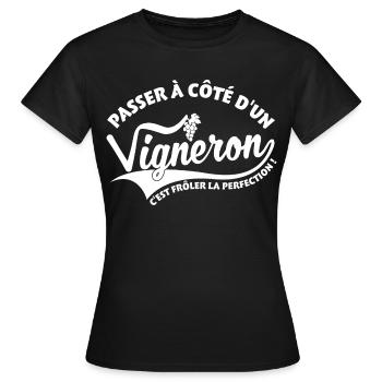 Winemaker Perfection - Women's T-Shirt - black - Front - AI Model Female 172 dark (172cm)