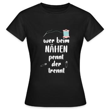 Wer beim Nähen pennt, der trennt - Frauen T-Shirt - Schwarz - Vorne - AI Model Female 172 dark (172cm)