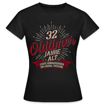 32. Geburtstag Oldtimer - Frauen T-Shirt - Schwarz - Vorne - AI Model Female 172 dark (172cm)