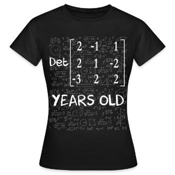 17e anniversaire 17 ans déterminant de matrice - T-shirt Femme - noir - Devant - AI Model Female 172 dark (172cm)