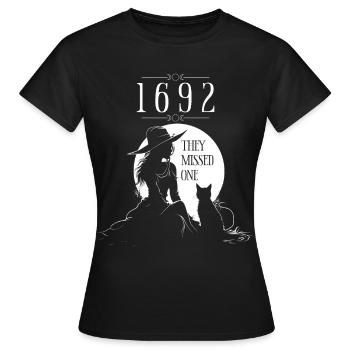 Salem 1692 They Missed One Witch Cat Halloween - Women's T-Shirt - black - Front - AI Model Female 172 dark (172cm)