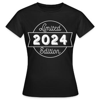 2024 - Frauen T-Shirt - Schwarz - Vorne - AI Model Female 172 dark (172cm)