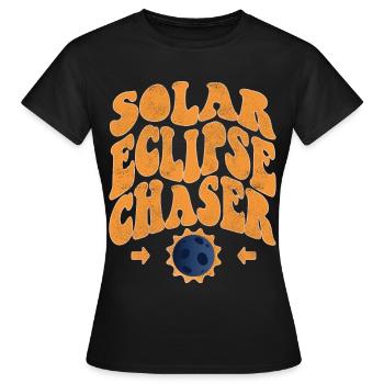 Chasseur d’éclipses solaires - T-shirt Femme - noir - Devant - AI Model Female 172 dark (172cm)