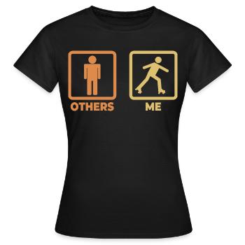 Rollschuhläufer Strichmännchen - Frauen T-Shirt - Schwarz - Vorne - AI Model Female 172 dark (172cm)