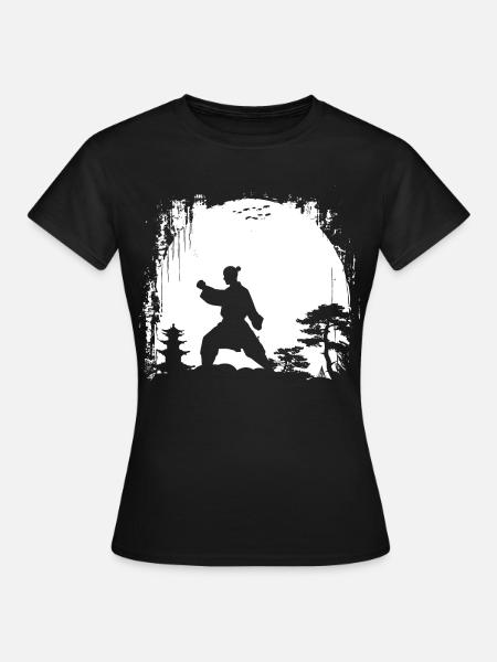 Weibliche Karateka - Frauen T-Shirt - Schwarz