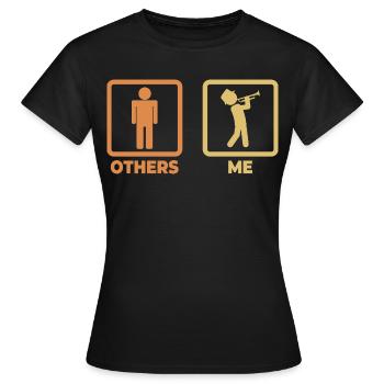 Figurine allumette trompette - T-shirt Femme - noir - Devant - AI Model Female 172 dark (172cm)