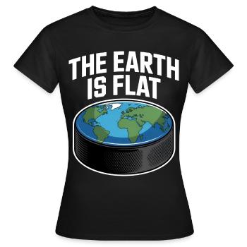 Eishockey Spruch Erde Scheibe Puck  - Women's T-Shirt - black - Front - AI Model Female 172 dark (172cm)