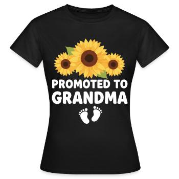 Mamie enceinte chargeant future grand-mère - T-shirt Femme - noir - Devant - AI Model Female 172 dark (172cm)