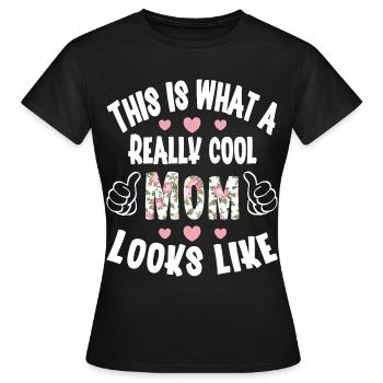Mama - Frauen T-Shirt - Schwarz - Vorne - AI Model Female 172 dark (172cm)