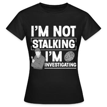 Beobachtungskostüm-Abzeichen-Wachmann Private - Frauen T-Shirt - Schwarz - Vorne - AI Model Female 172 dark (172cm)