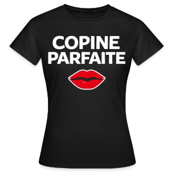 Perfekte Freundin, Humor, Geschenkidee, Frau - Frauen T-Shirt - Schwarz - Vorne - AI Model Female 172 dark (172cm)