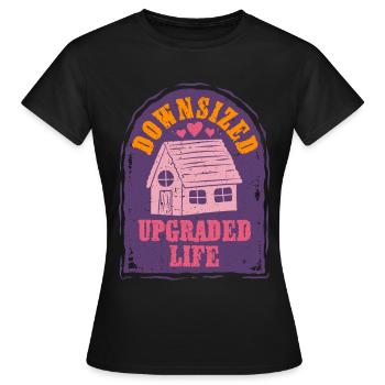 Tiny House - Women's T-Shirt - black - Front - AI Model Female 172 dark (172cm)