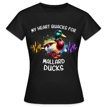 Ligne du cœur des colverts - T-shirt Femme - noir - Devant - AI Model Female 172 dark (172cm)