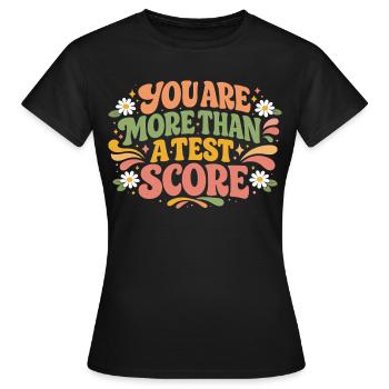 Du bist mehr als eine Notiz | Retro-Schulmotivation - Frauen T-Shirt - Schwarz - Vorne - AI Model Female 172 dark (172cm)