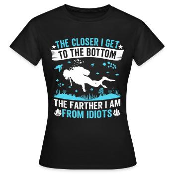 lustiger Tauchtaucher - Frauen T-Shirt - Schwarz - Vorne - AI Model Female 172 dark (172cm)