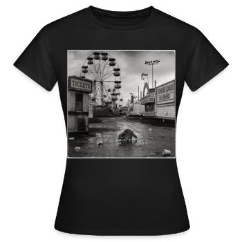 Abandoned Funfair Raccoon Retro Funfair Animal - Women's T-Shirt - black - Front - AI Model Female 172 dark (172cm)