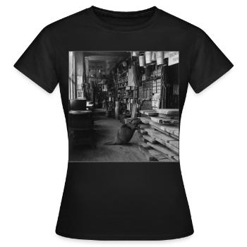 Beaver in the Wood Shop Vintage Retro Animal Crime - Women's T-Shirt - black - Front - AI Model Female 172 dark (172cm)
