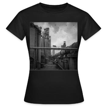 Wolf Lost Place Art en noir et blanc Crime animalier - T-shirt Femme - noir - Devant - AI Model Female 172 dark (172cm)