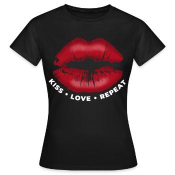 Embrasse, amour, répétez ! Lèvres embrassables avec du rouge à lèvres - T-shirt Femme - noir - Devant - AI Model Female 172 dark (172cm)