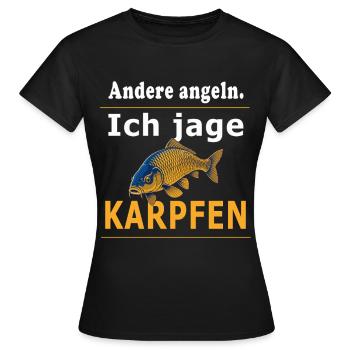 Andere angeln ich jage Karpfen – Karpfenangler - Frauen T-Shirt - Schwarz - Vorne - AI Model Female 172 dark (172cm)