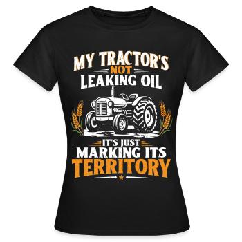 Lustiger Traktor Spruch Vintage Bauern mit Humor - Frauen T-Shirt - Schwarz - Vorne - AI Model Female 172 dark (172cm)