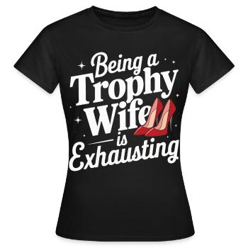 Frau Ehefrau Partnerin Familie Verheiratet - Frauen T-Shirt - Schwarz - Vorne - AI Model Female 172 dark (172cm)