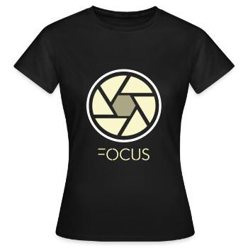 focus - Women's T-Shirt - black - Front - AI Model Female 172 dark (172cm)